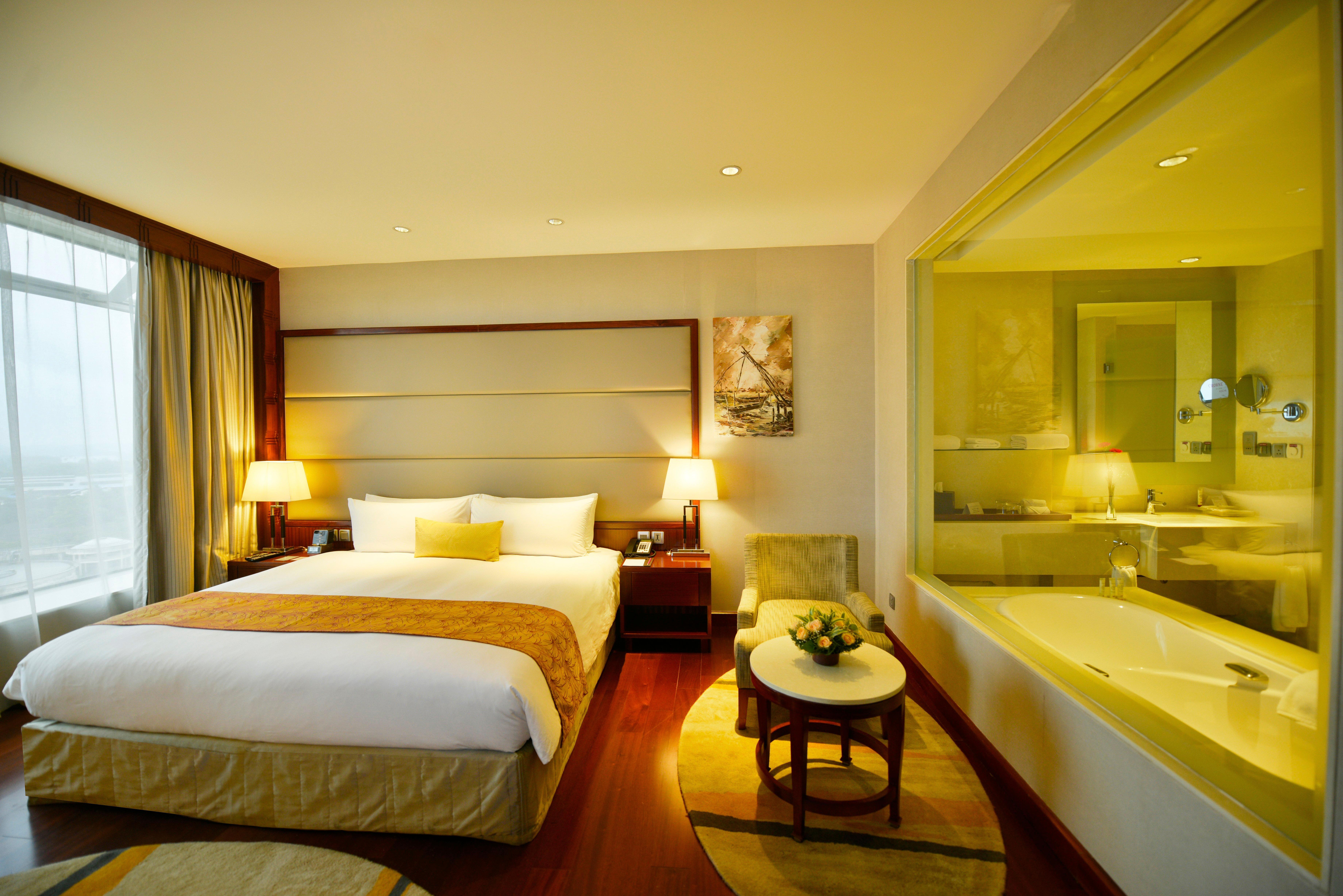 ホテル クラウン プラザ コチ Kochi エクステリア 写真 A room at the hotel