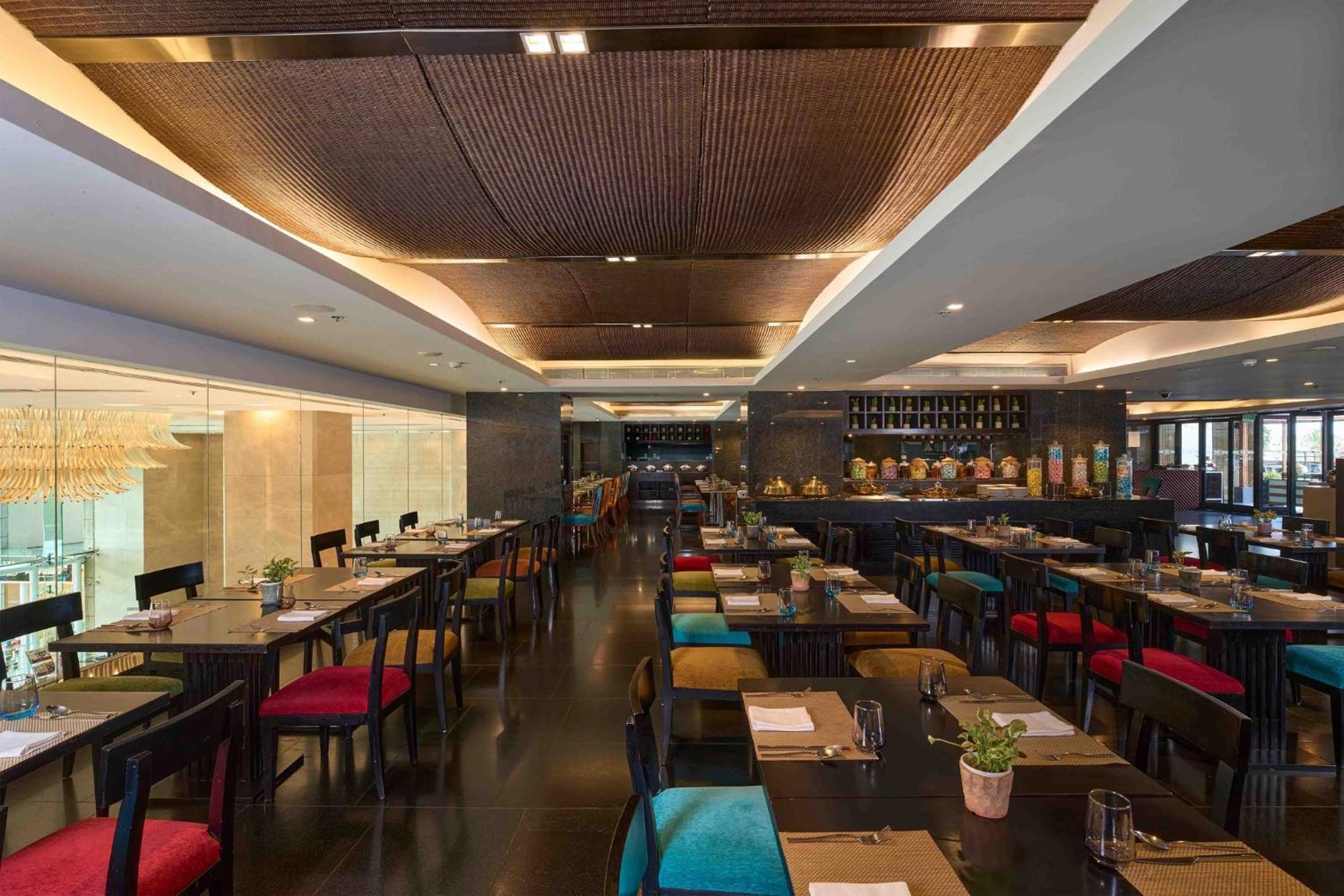 ホテル クラウン プラザ コチ Kochi エクステリア 写真 The interior of the restaurant